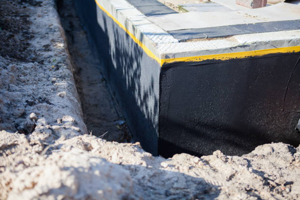 Professional Vapor Barrier Installation technician working in Atlanta, IN